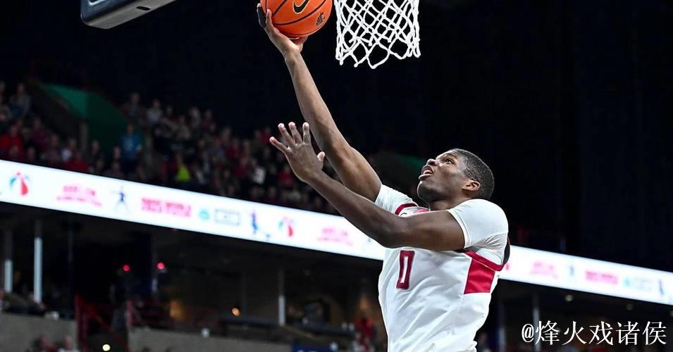 考沃德高效发挥，全场23分钟贡献12分2篮板2助